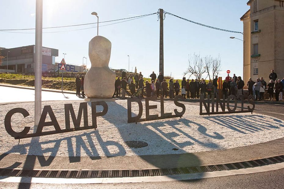 1419775202inauguracio-escultura-camp-dels-ninots-caldes-de-malavella-1.jpg