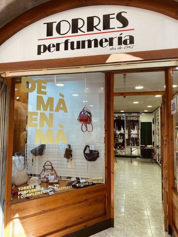 1720523745perfumeria_exterior.jpg