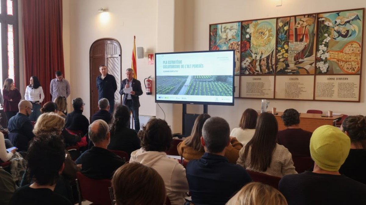 El Consell Comarcal i el Consorci de Promoció Turística presenten el full de ruta del cicloturisme a l'Alt Penedès