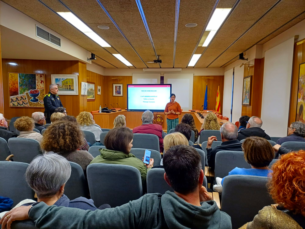 L’Ajuntament d’Altafulla presenta la nova circulació als carrers de Dalt, Hostal, Sant Martí i Martí d'Ardenya al veïnat