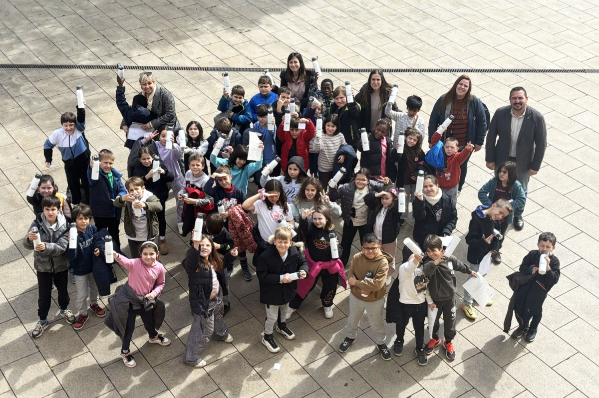 Els alumnes de 3r de l’Escola Joan Sanpera inauguren el torn de visites escolars a l’Ajuntament